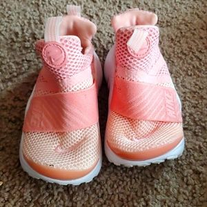 Girls sneakers